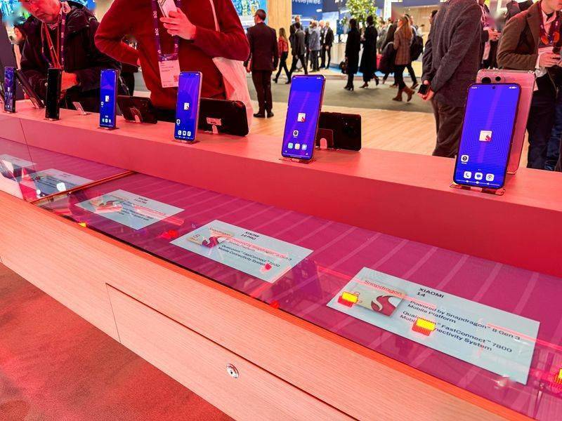 MWC上海用尽全力拥抱AI