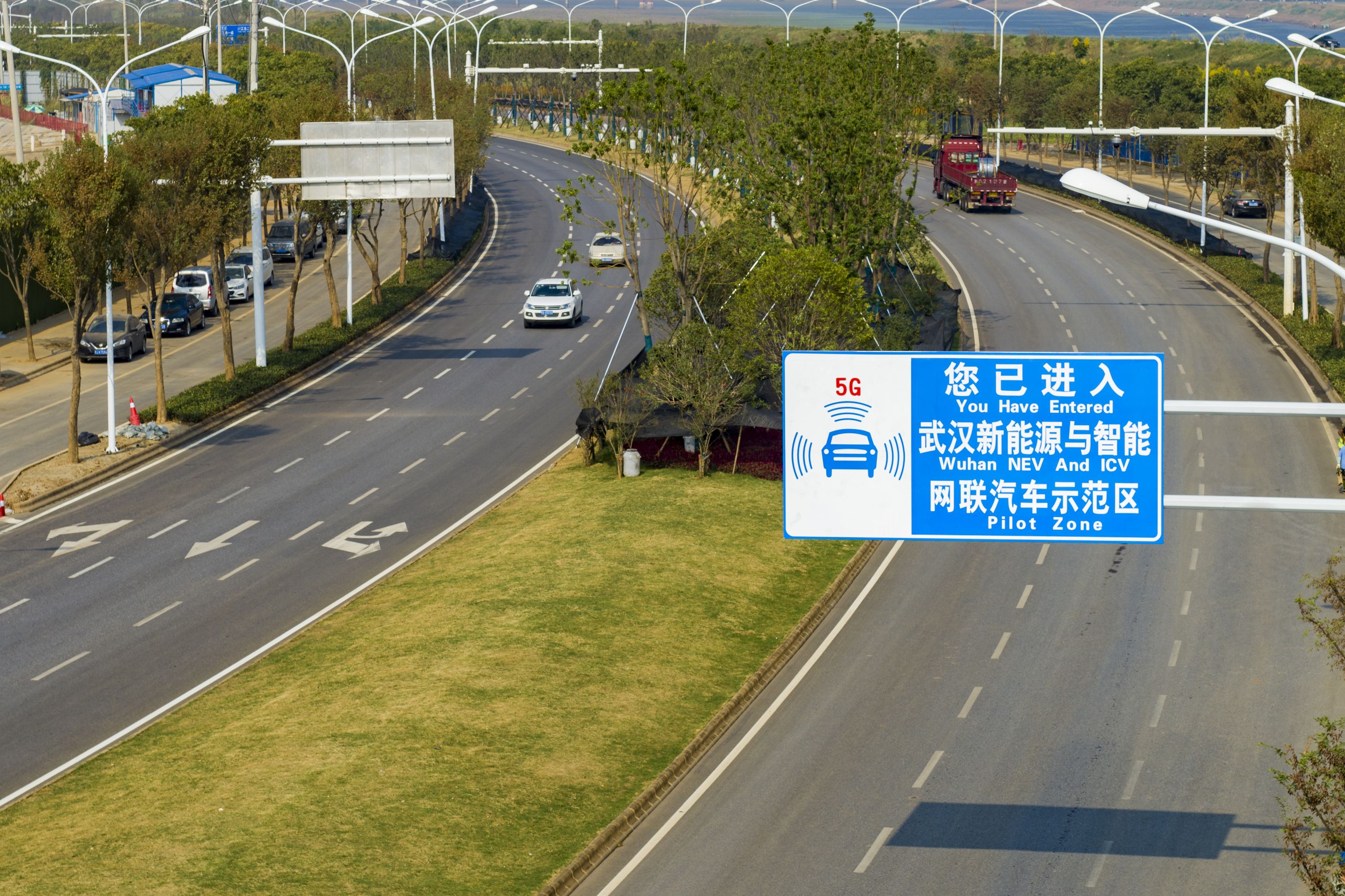 从实验室验证跨越至实车应用 宝马加速推动固态电池大规模生产