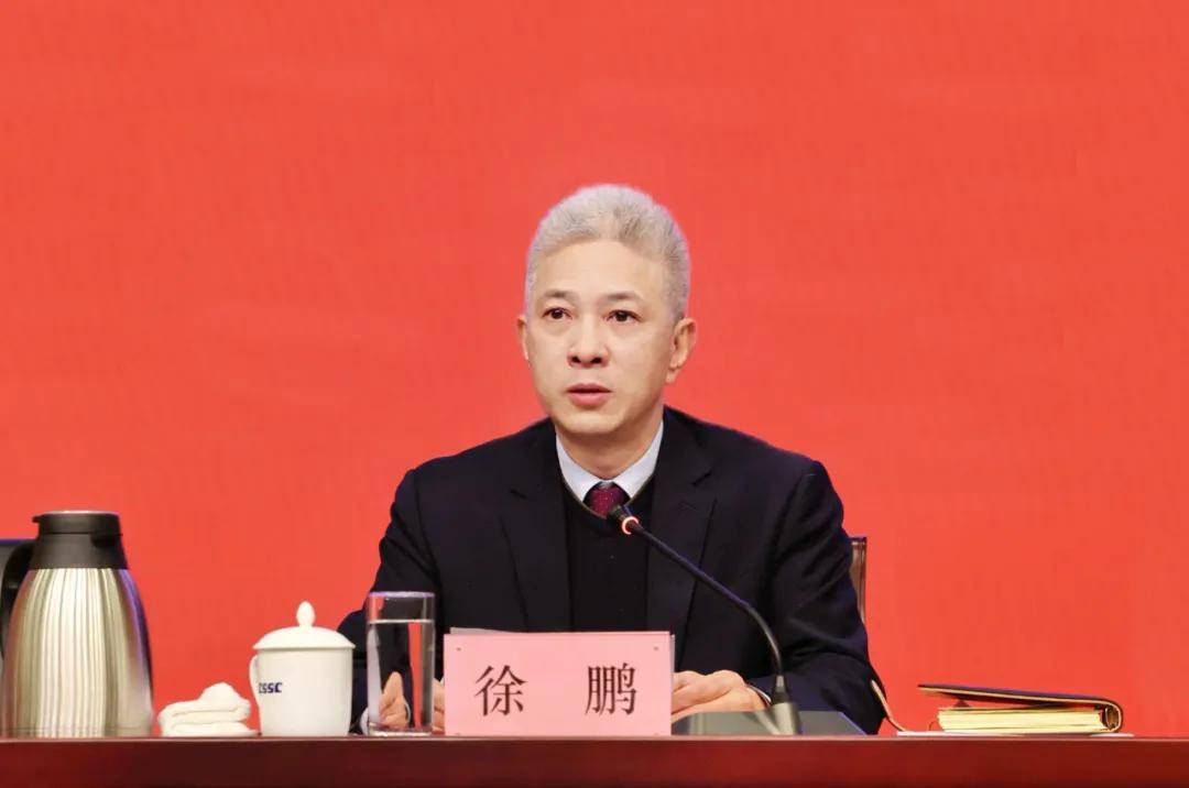 中国船舶：选举胡贤甫为董事长