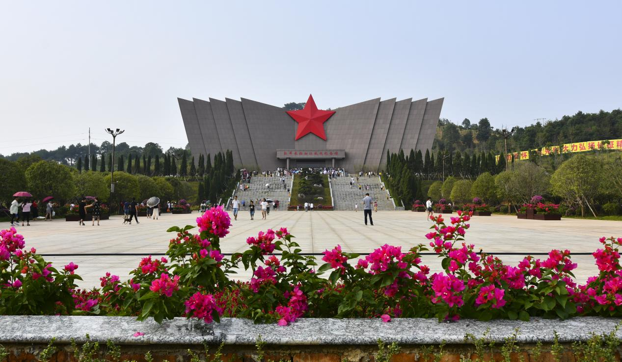 广西壮族自治区人大常委会原党组成员、副主任，桂林市委原书记周家斌严重违纪违法被开除党籍和公职