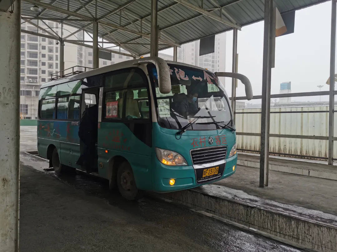 保险有温度,拥有“如意行”驾乘险，出行更顺畅！_2025年碳纤维行业：从航空航天到新能源汽车的市场拓展