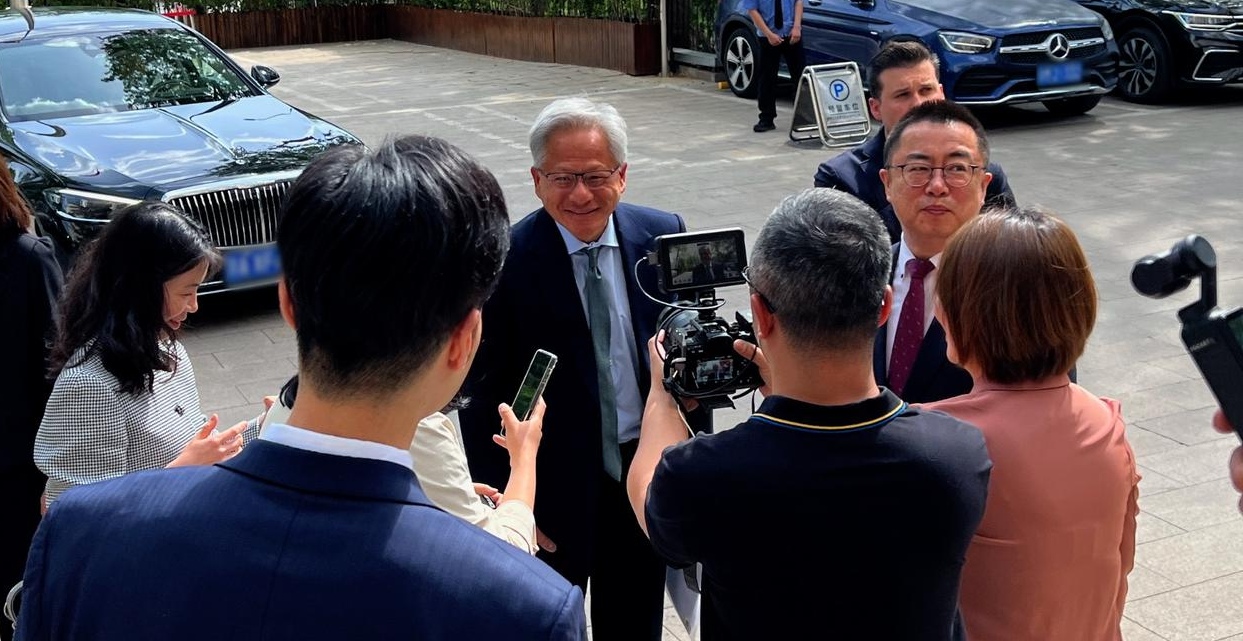 黄仁勋再度减持英伟达22.5万股 价值约3640万美元