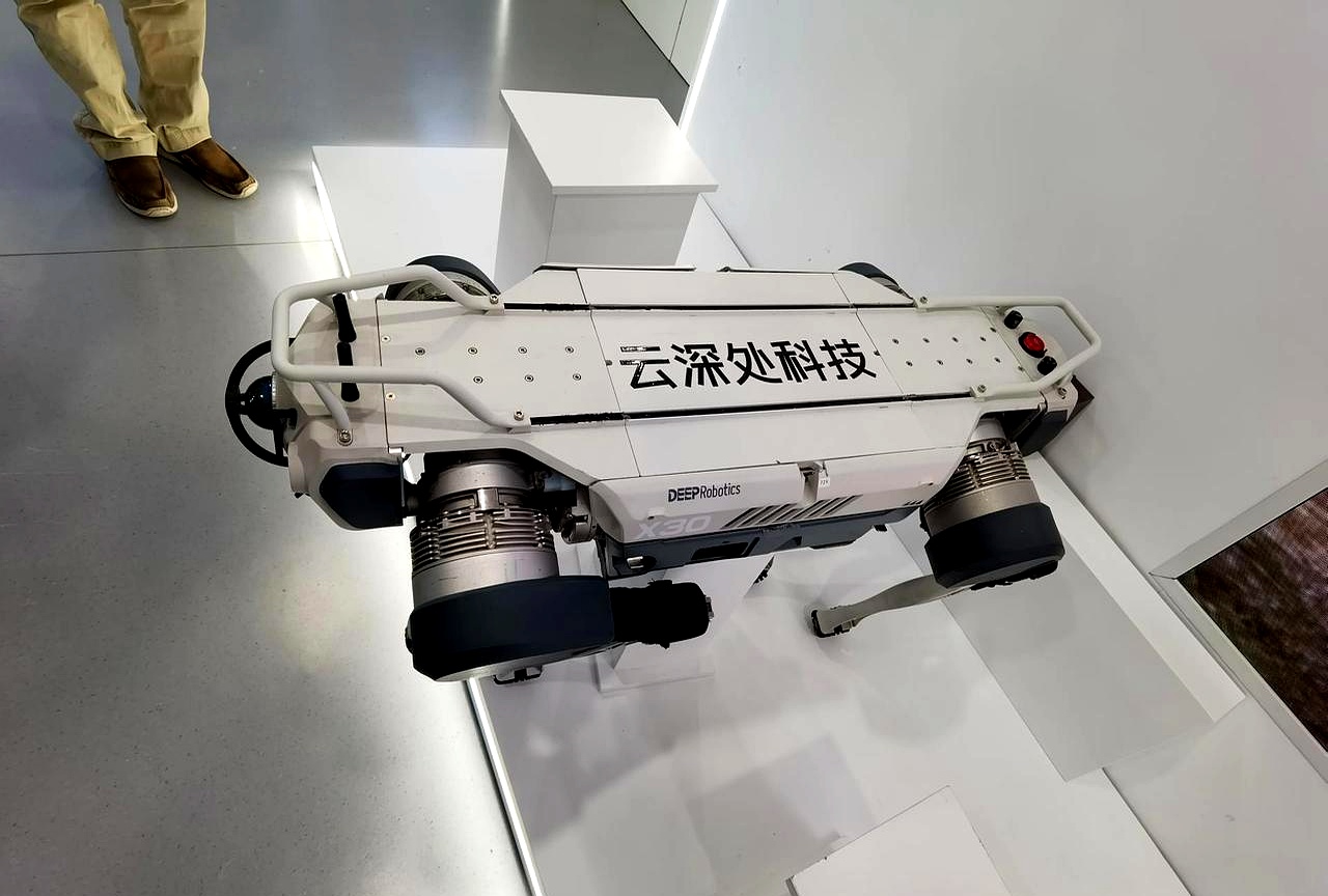 信通电子：正在布局和开展与机器人相关的空天地立体化巡检技术储备与研发工作