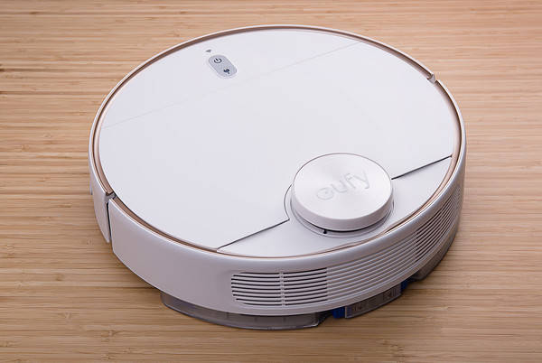 安克创新获得实用新型专利授权：“清洁机器人”