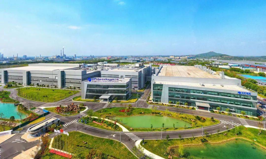 周黑鸭2025年上半年利润同比预增超五成 单店效益与成本管控双轮驱动盈利提升