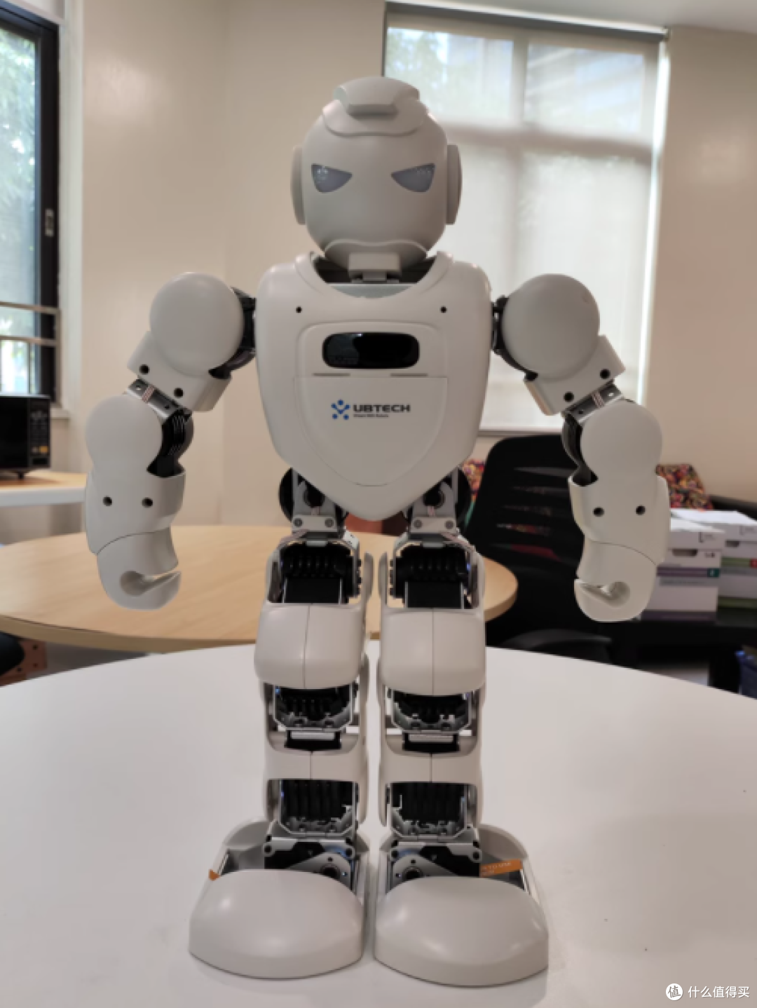 优必选再中标1.26亿大单，Walker人形机器人全年订单已超6.3亿