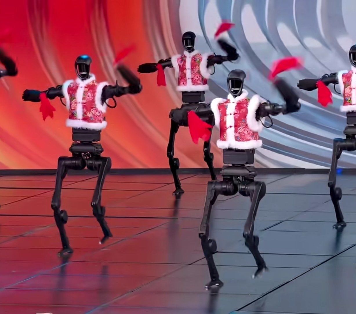 “圈粉”境外采购商 中国机器人登上广交会“主舞台”