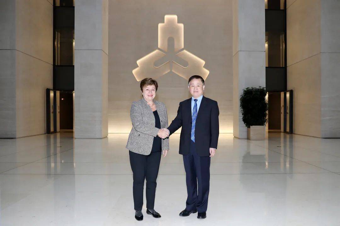 中国人民银行行长潘功胜会见斯洛文尼亚副总理兼财政部长博什特扬契奇