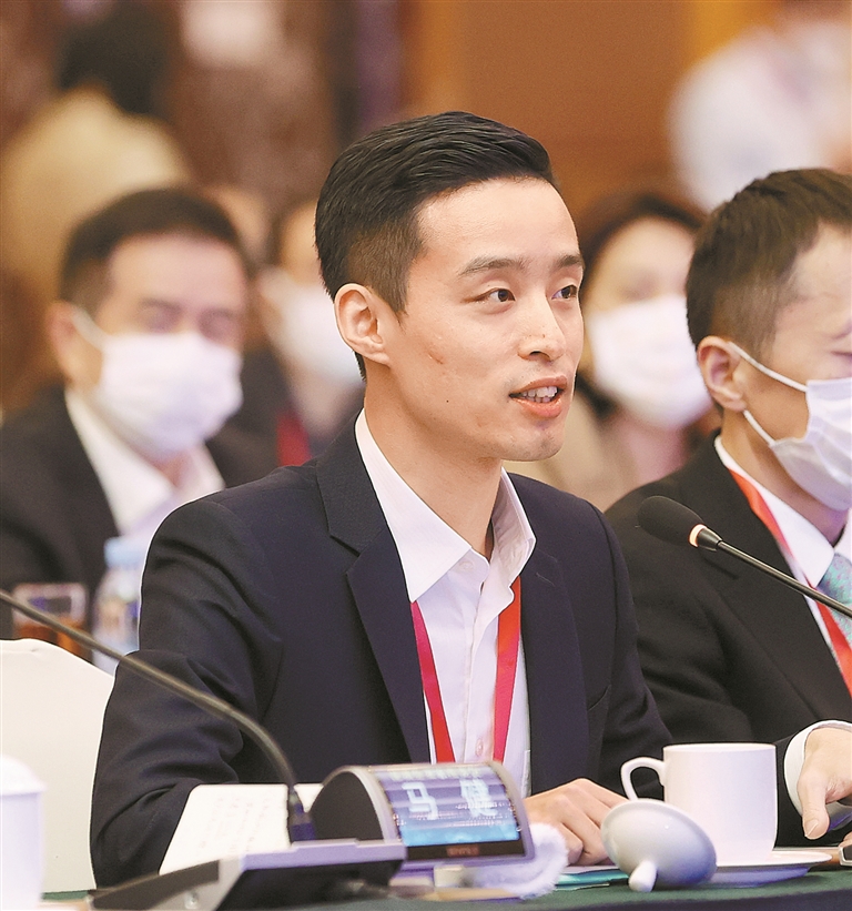 深城交：4月23日召开董事会会议