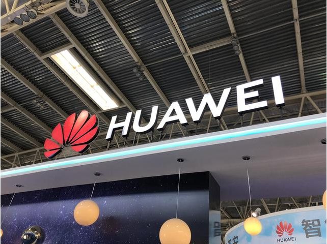 福耀玻璃：完成发行3亿元中期票据