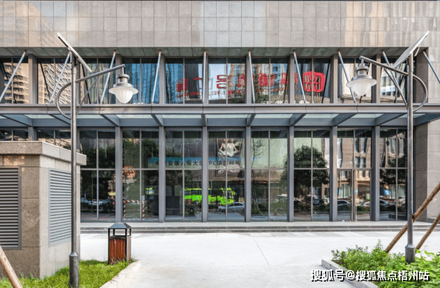 人保服务,人保护你周全_2026上海建筑业“十五五”:“五大新城”与“韧性城市”的差异化崛起