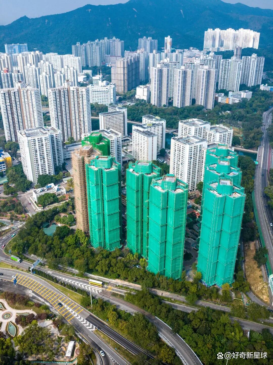 香港宏福苑大火最新消息：7人及2家公司被起诉！涉误杀、串谋诈骗、洗黑钱、企图妨碍司法公正以及逃税等25项罪名